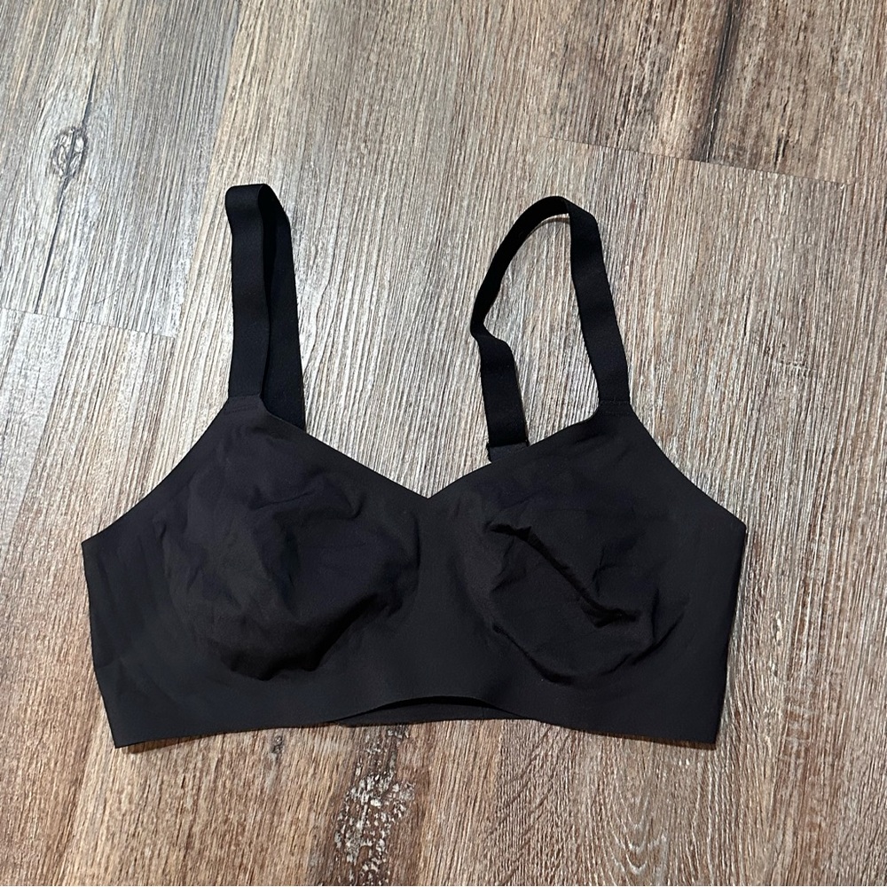 Le Mystere Black Wireless Bra Small